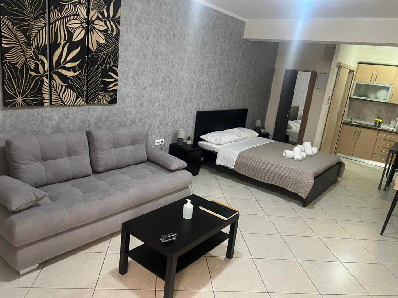 Avr Airport Deluxe Suites 4 Markopoulo Mesogaias Экстерьер фото